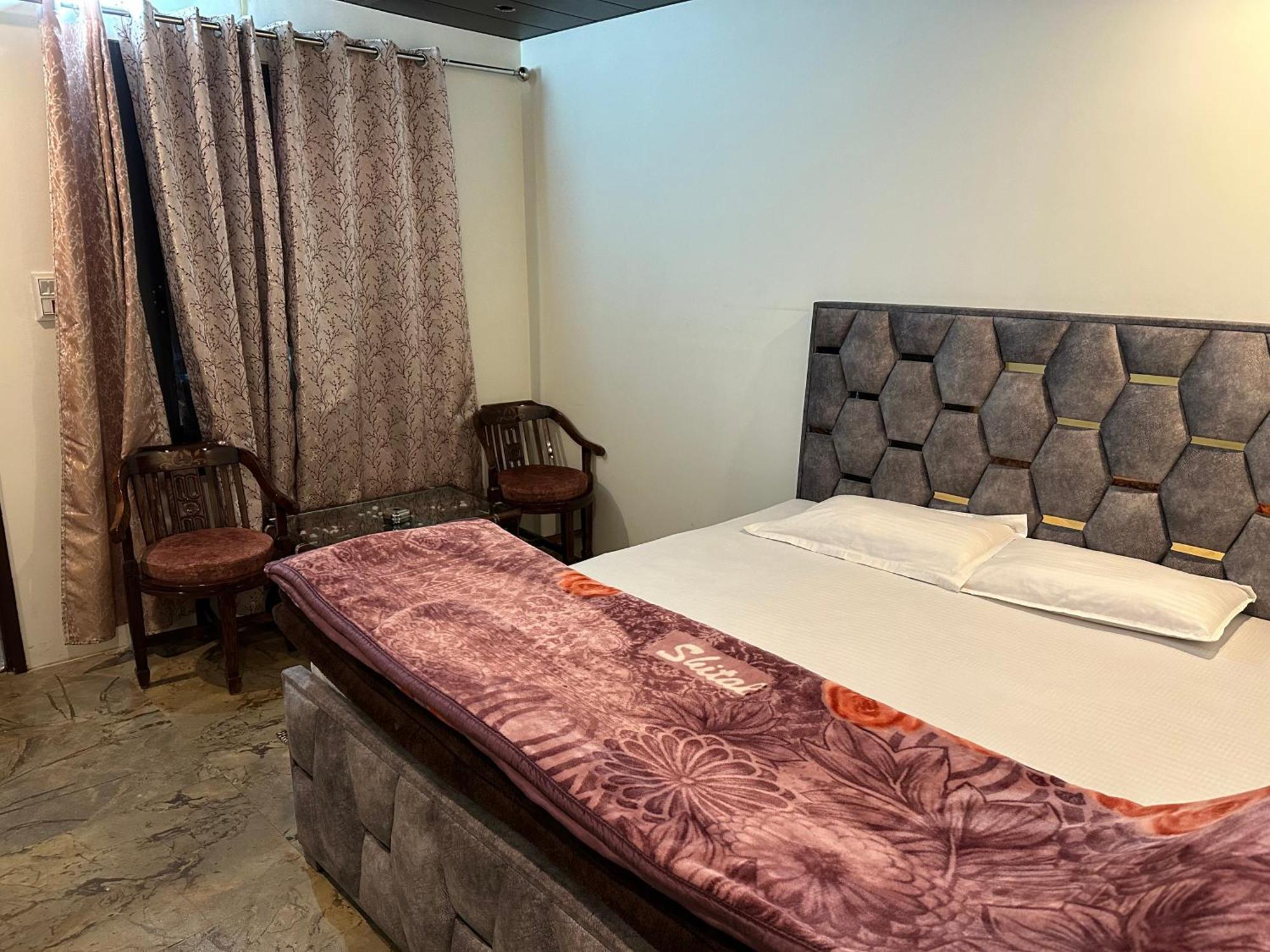Lake Haven Resort, Sari, Chopta Exterior foto